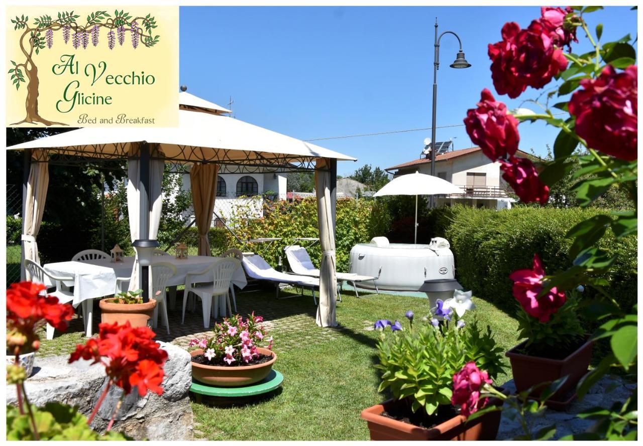 Bed and Breakfast Al Vecchio Glicine Gábria Exterior foto